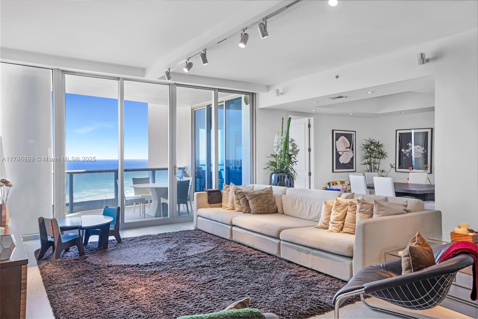 THE RESIDENCES AT THE BAT - Residential