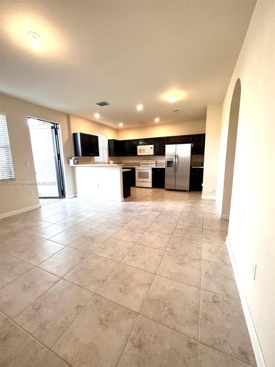 SILVER PALM WEST - Residential Lease