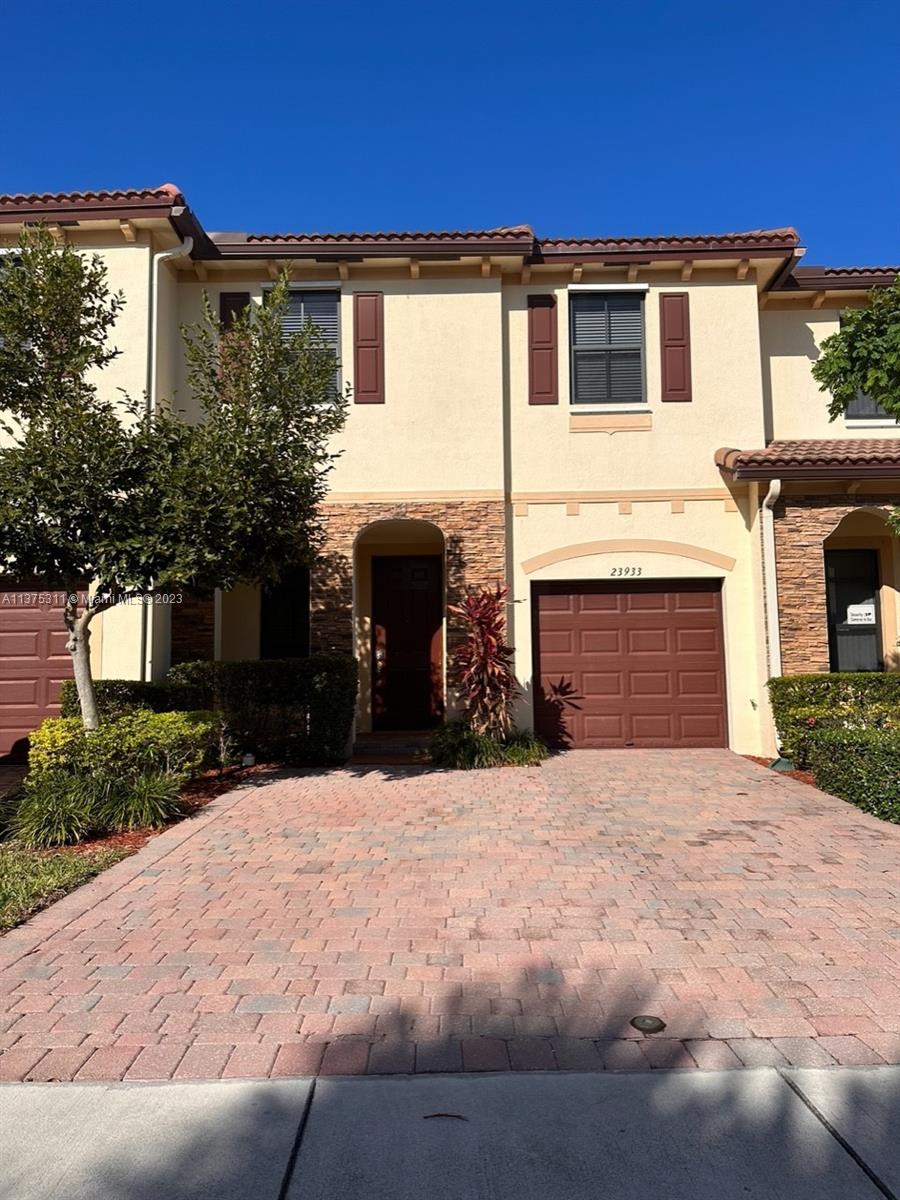 SILVER PALM WEST - Residential Lease