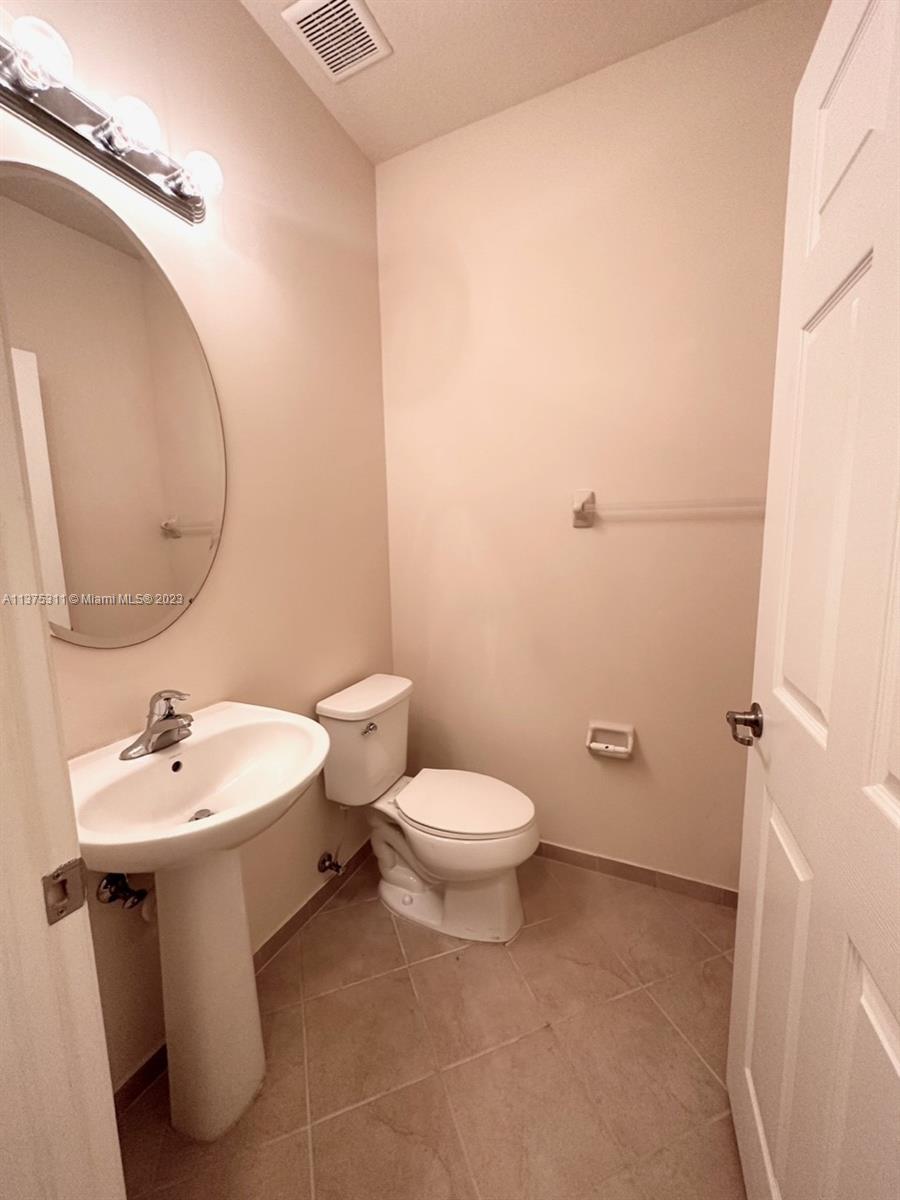SILVER PALM WEST - Residential Lease