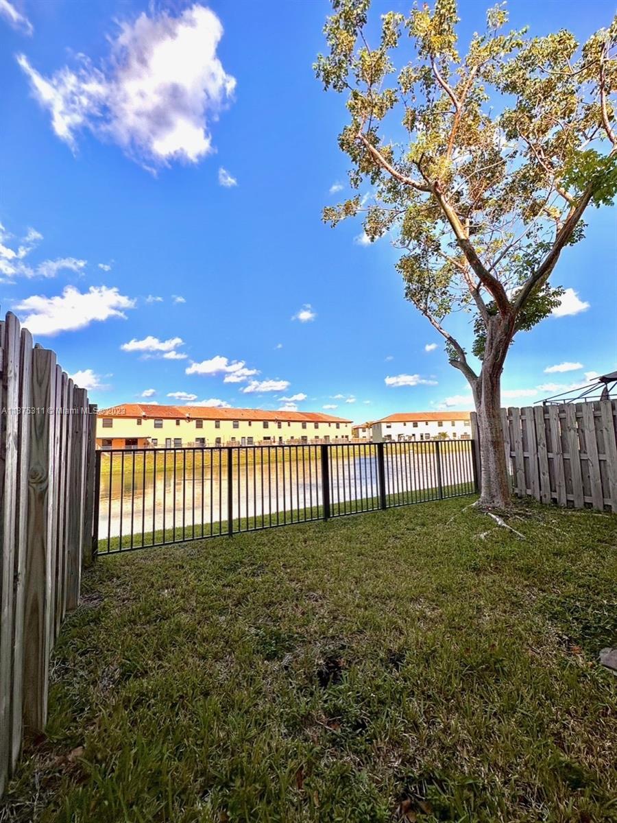 SILVER PALM WEST - Residential Lease