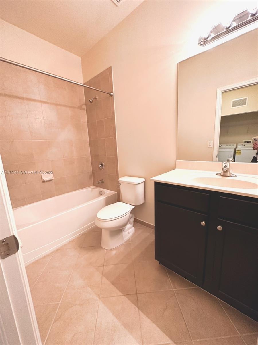 SILVER PALM WEST - Residential Lease