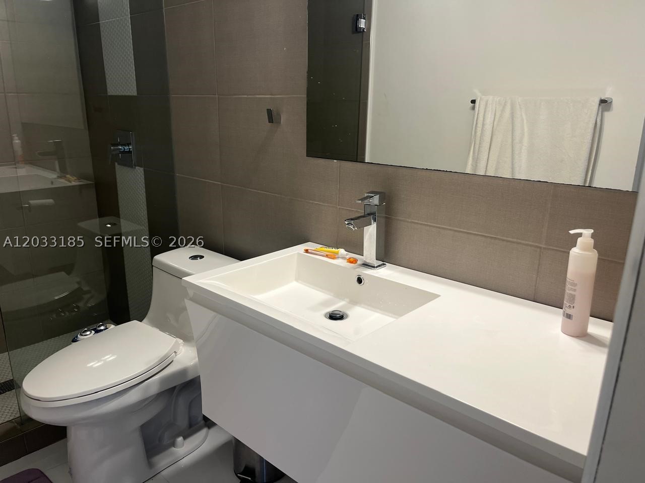 PARKER PLAZA ESTATES COND - Residential