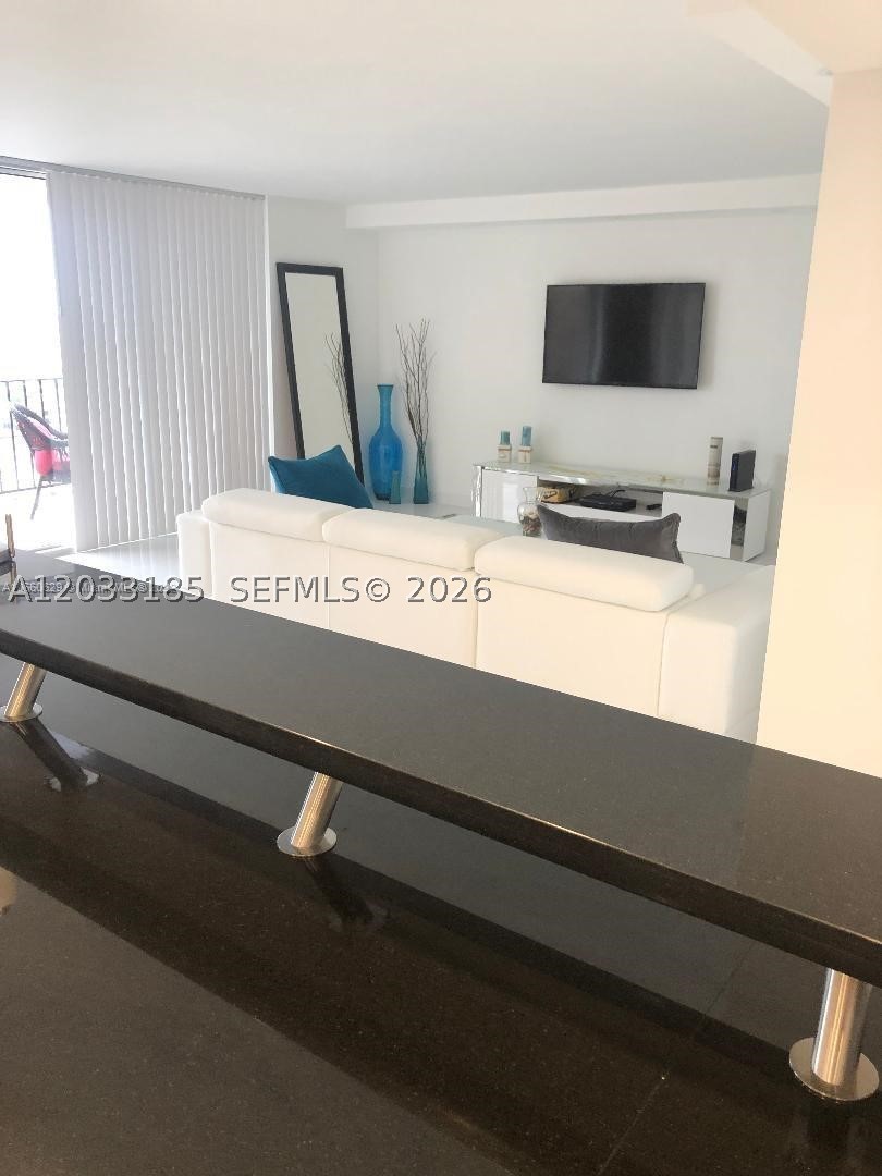 PARKER PLAZA ESTATES COND - Residential