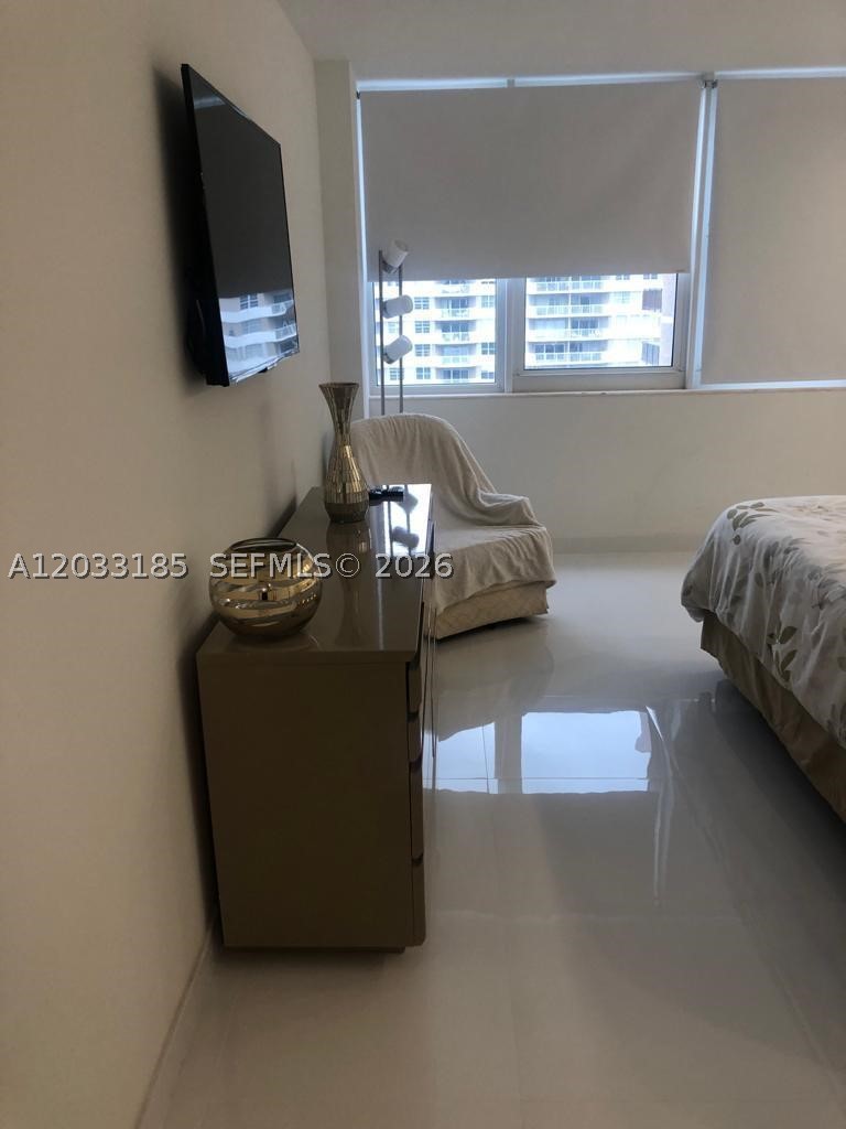 PARKER PLAZA ESTATES COND - Residential