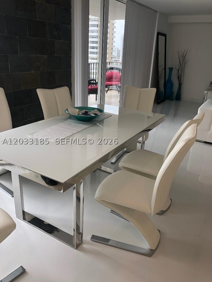 PARKER PLAZA ESTATES COND - Residential