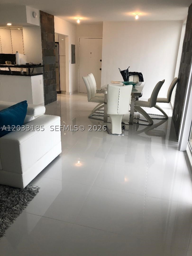 PARKER PLAZA ESTATES COND - Residential