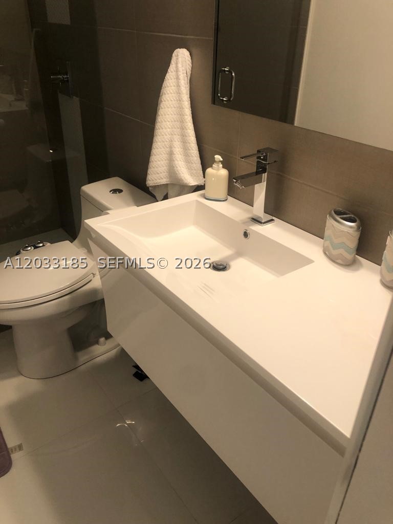 PARKER PLAZA ESTATES COND - Residential