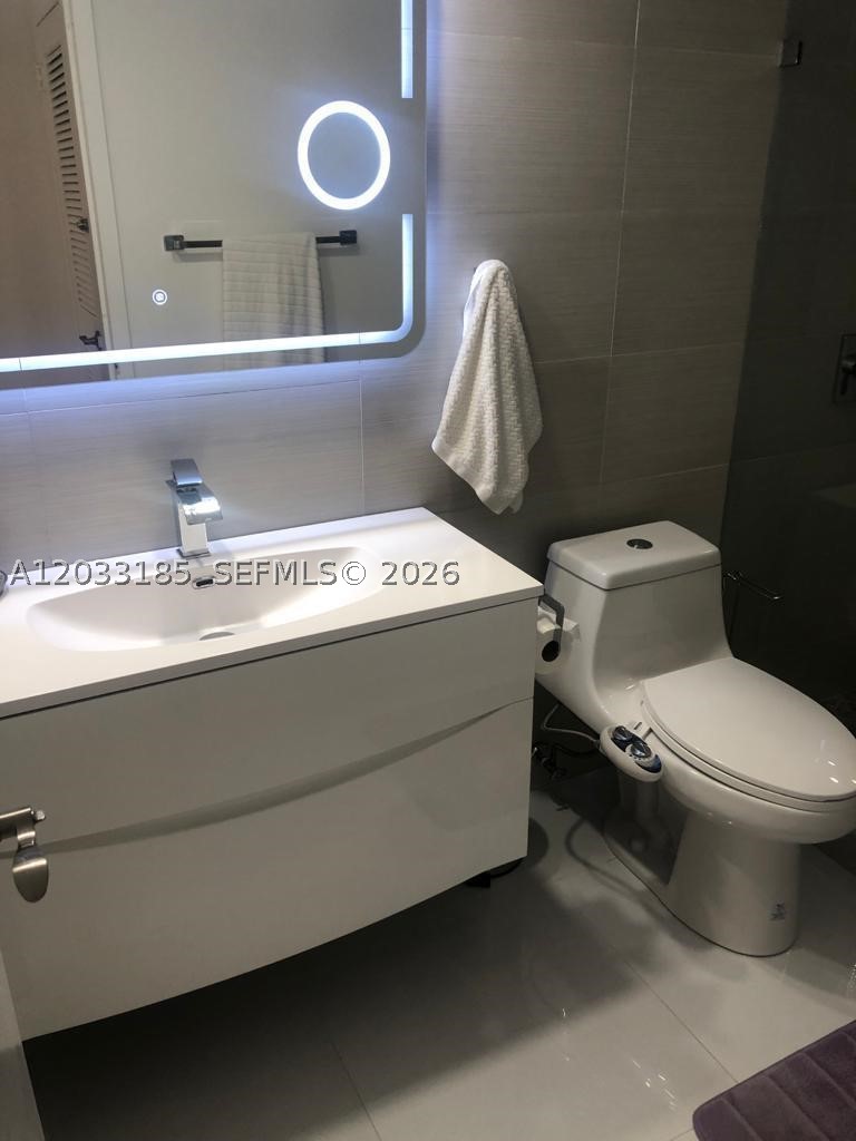 PARKER PLAZA ESTATES COND - Residential
