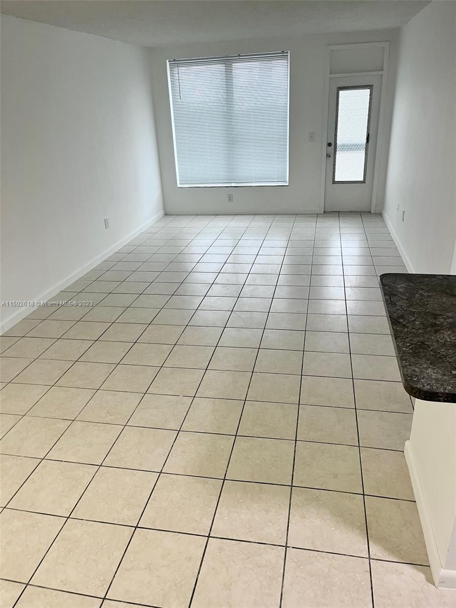 TOWER EAST INCORPORATED C - Residential Lease