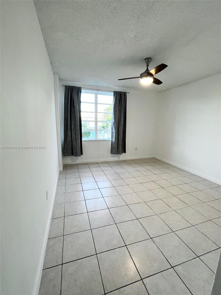 TOWER EAST INCORPORATED C - Residential Lease