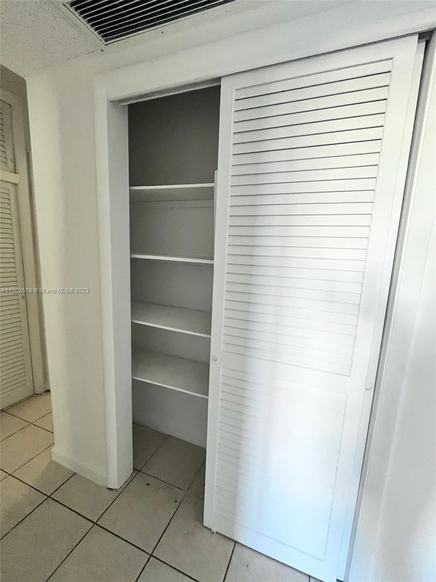 TOWER EAST INCORPORATED C - Residential Lease