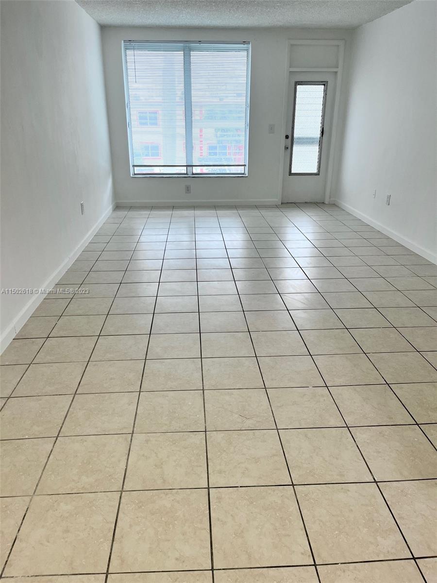 TOWER EAST INCORPORATED C - Residential Lease