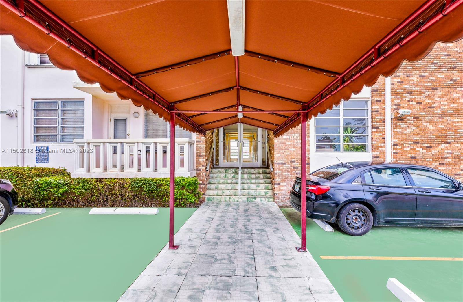 TOWER EAST INCORPORATED C - Residential Lease