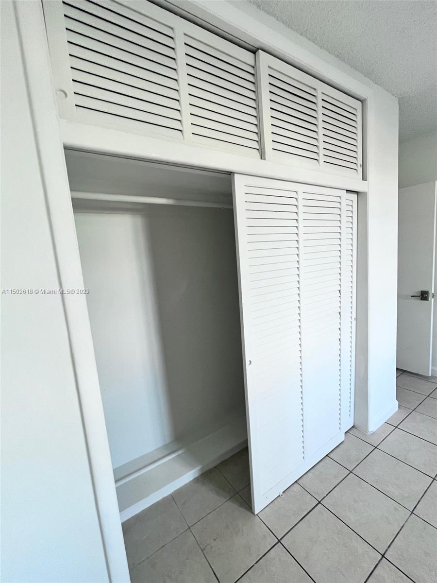TOWER EAST INCORPORATED C - Residential Lease