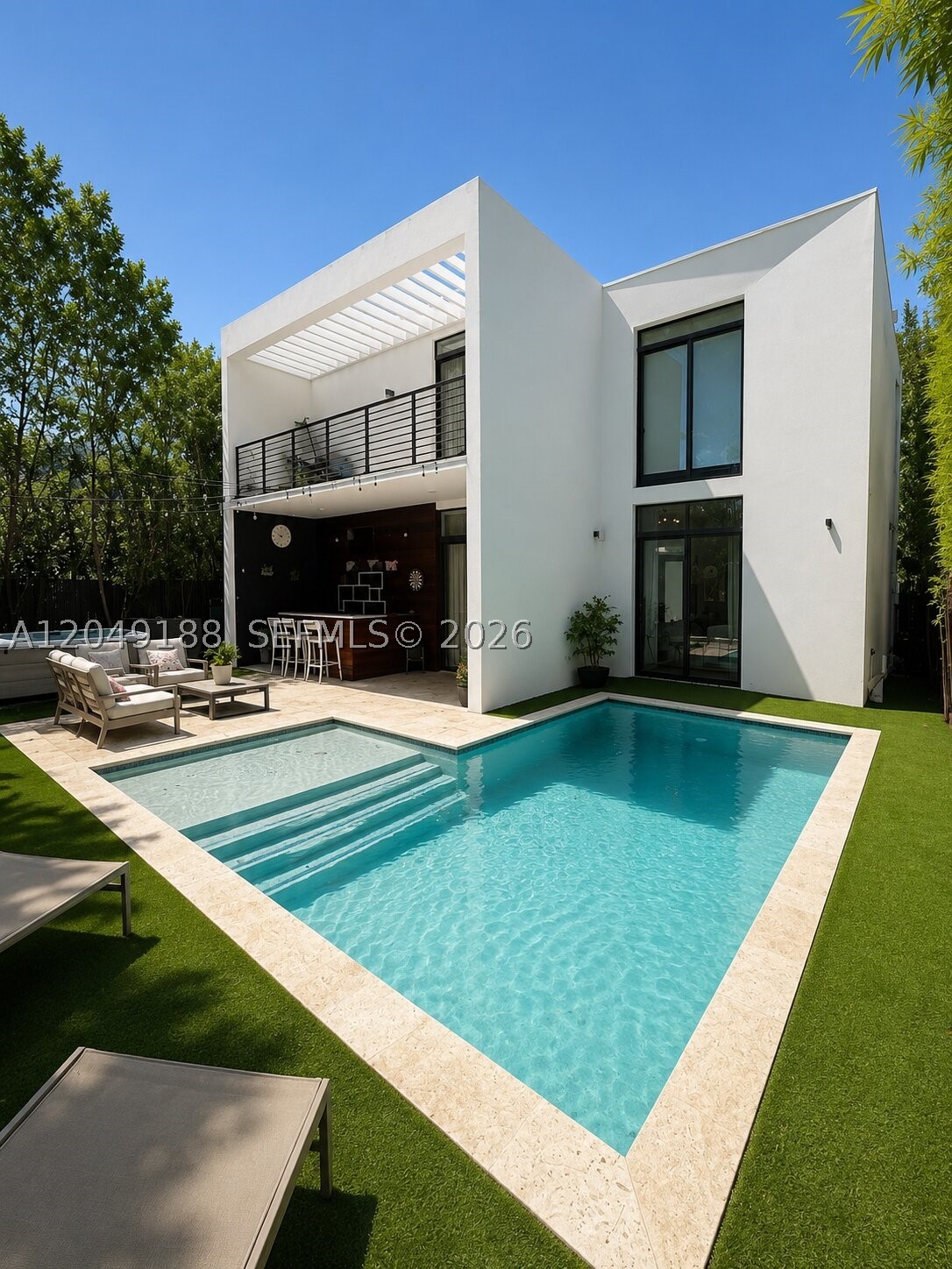 8600 EAST DIXIE - Residential Lease