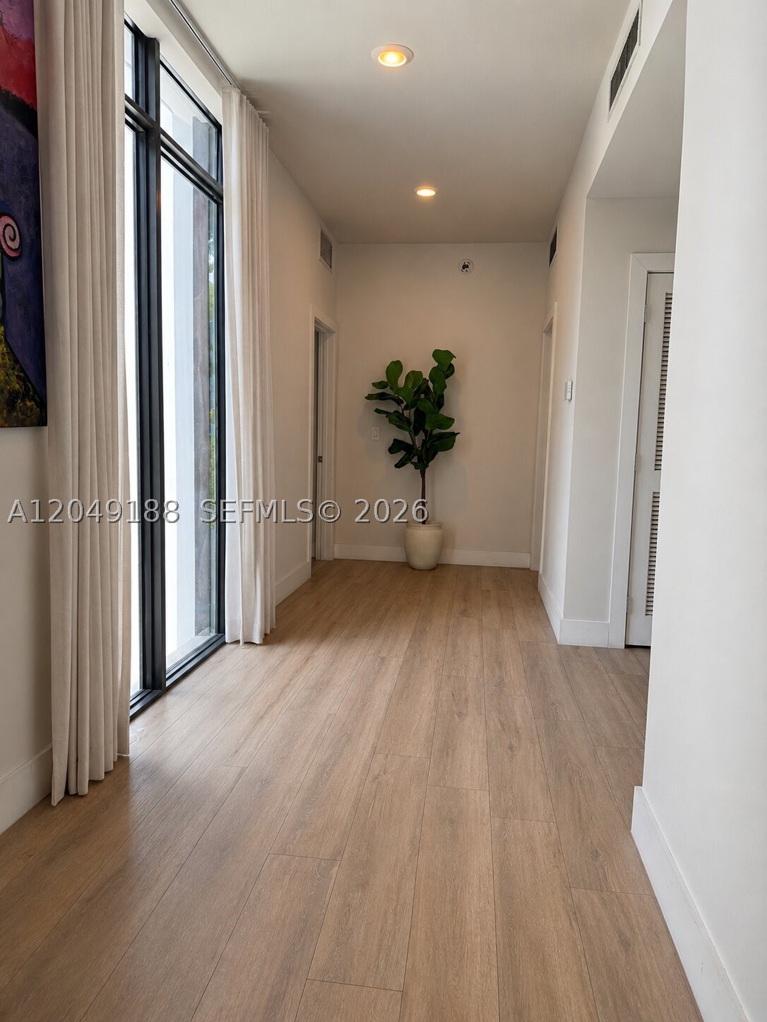 8600 EAST DIXIE - Residential Lease