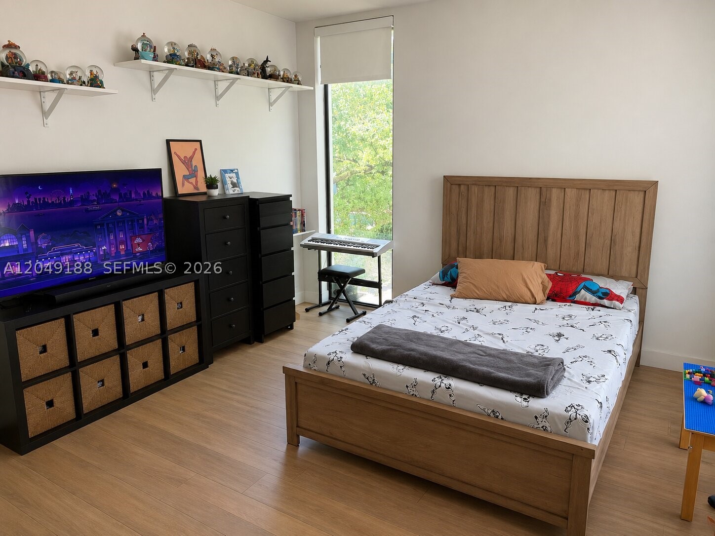 8600 EAST DIXIE - Residential Lease