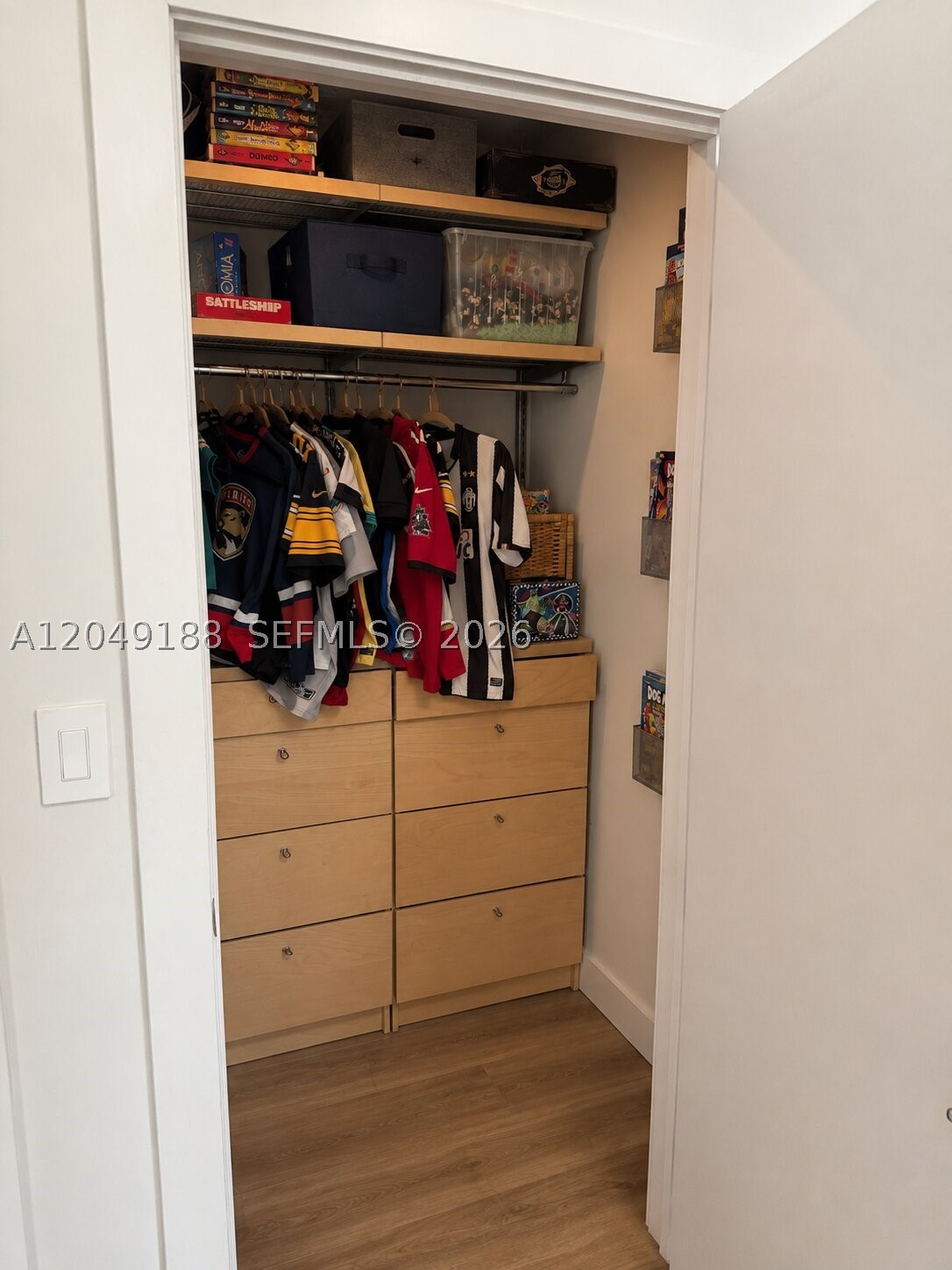 8600 EAST DIXIE - Residential Lease