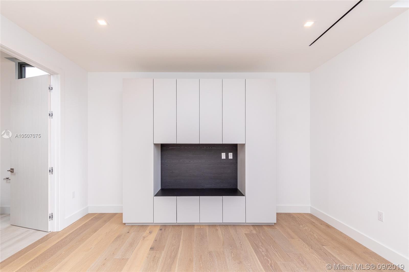 NAUTILUS EXTENSION 3RD - Residential