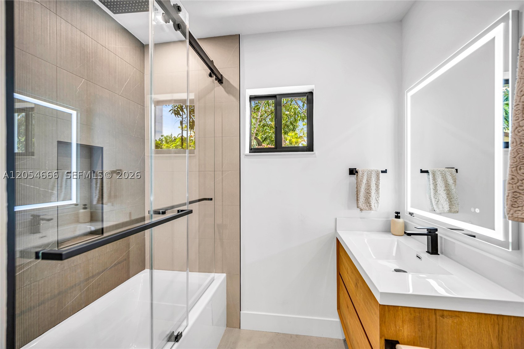 BRICKELL ESTATES - Residential