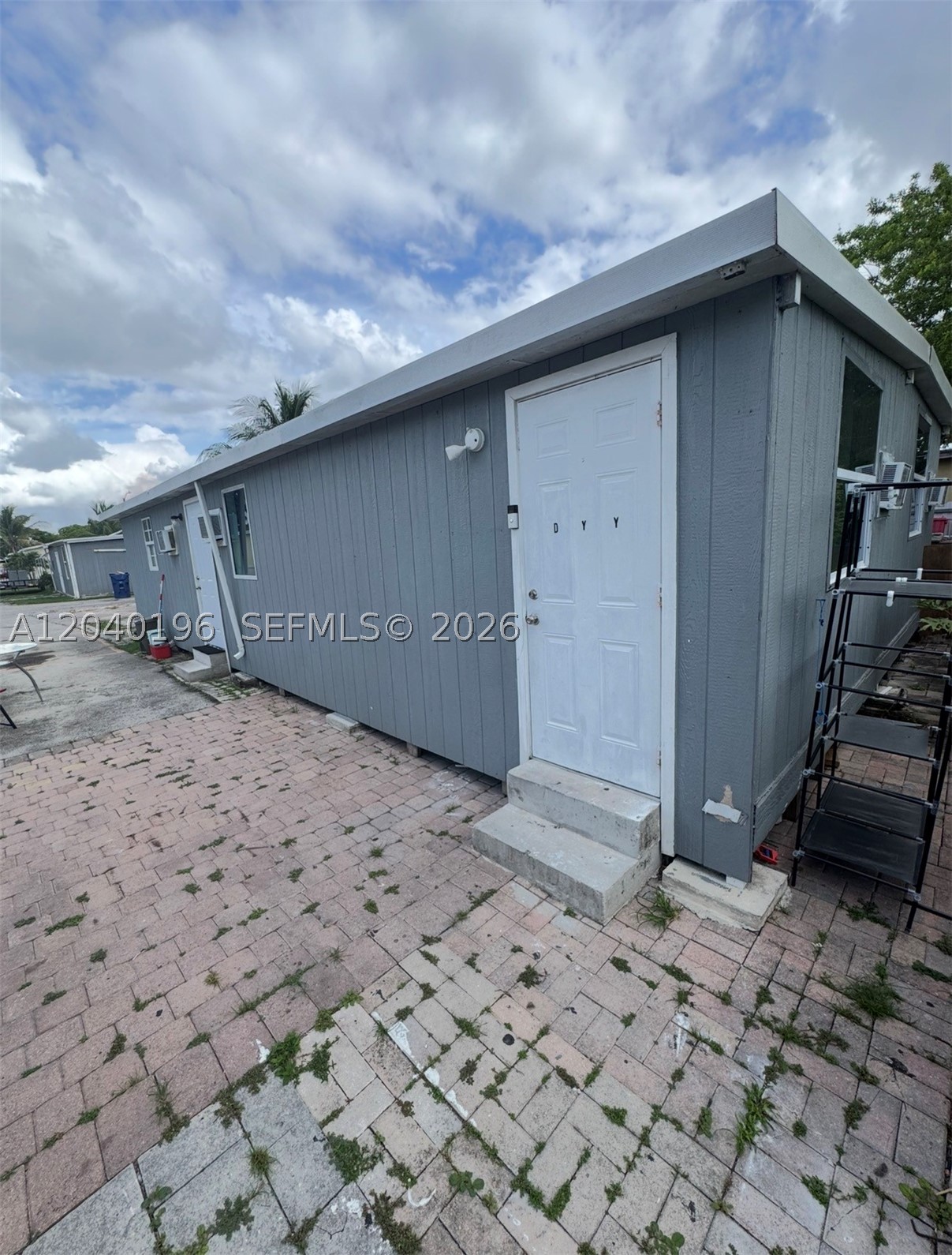 University Lakes - Residential