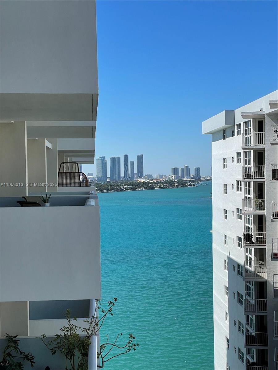 MIRADOR 1200 CONDO - Residential