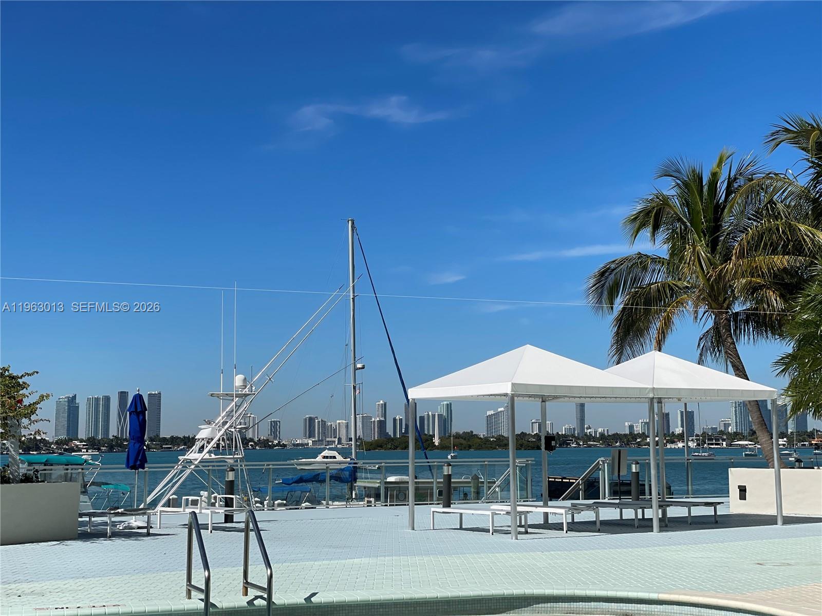 MIRADOR 1200 CONDO - Residential