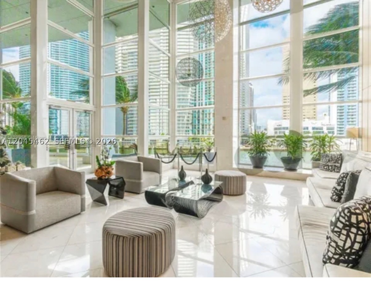 CARBONELL CONDO - Residential
