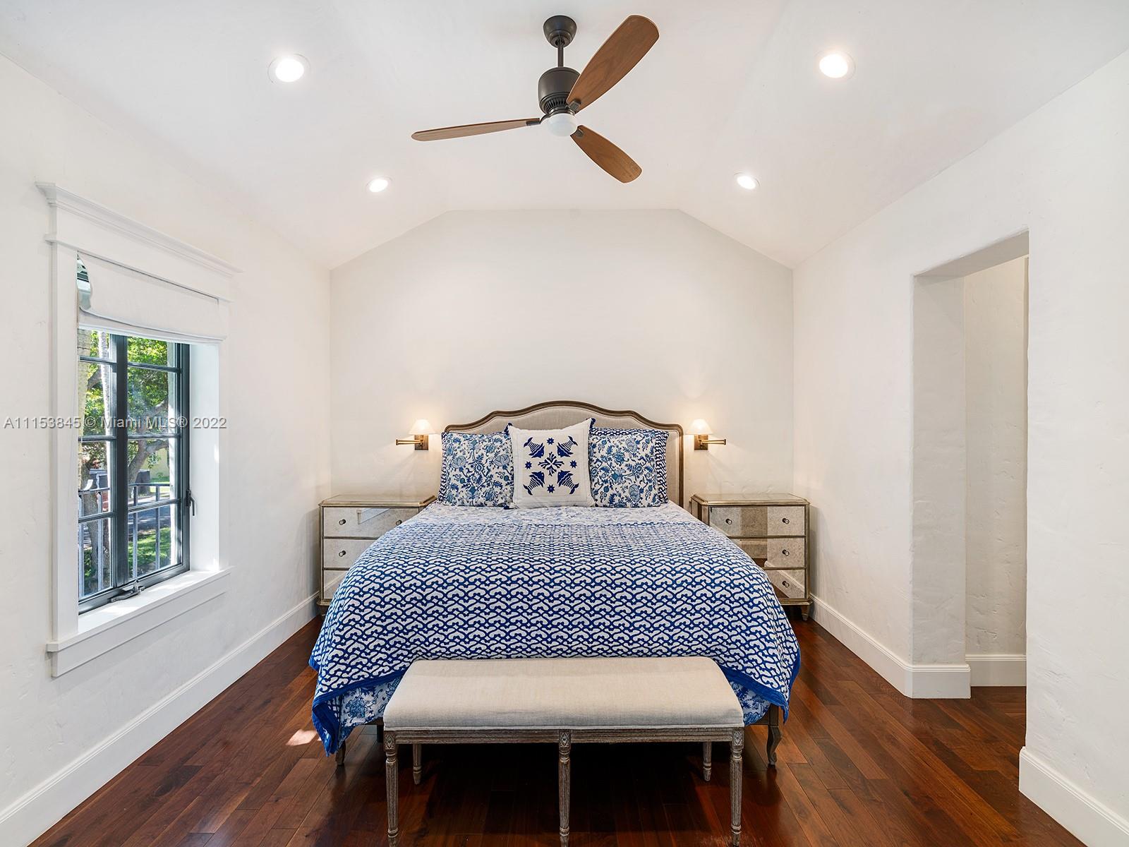 CORAL GABLES SEC E - Residential