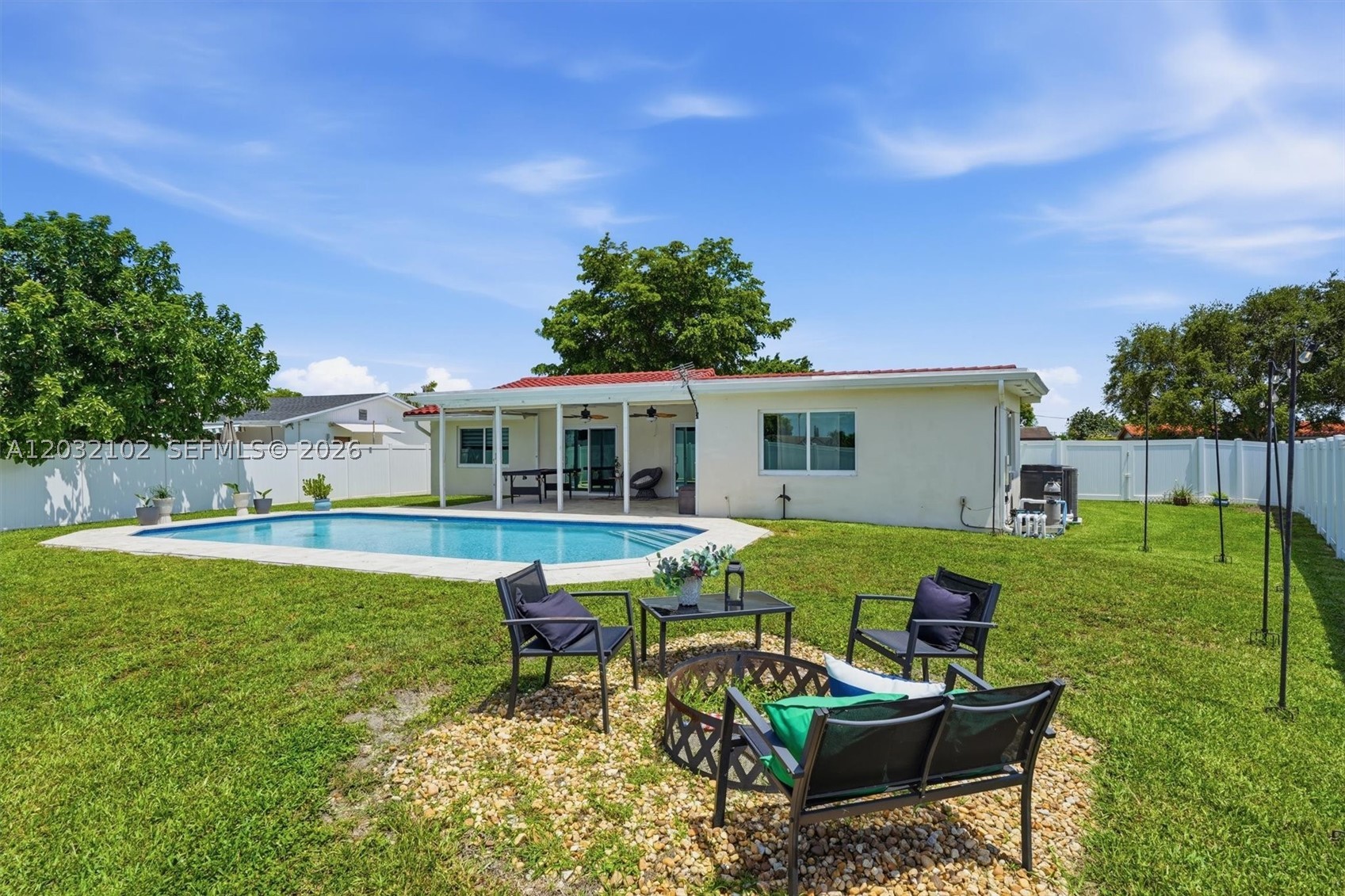 WINSTON PARK UNIT 4 - Residential