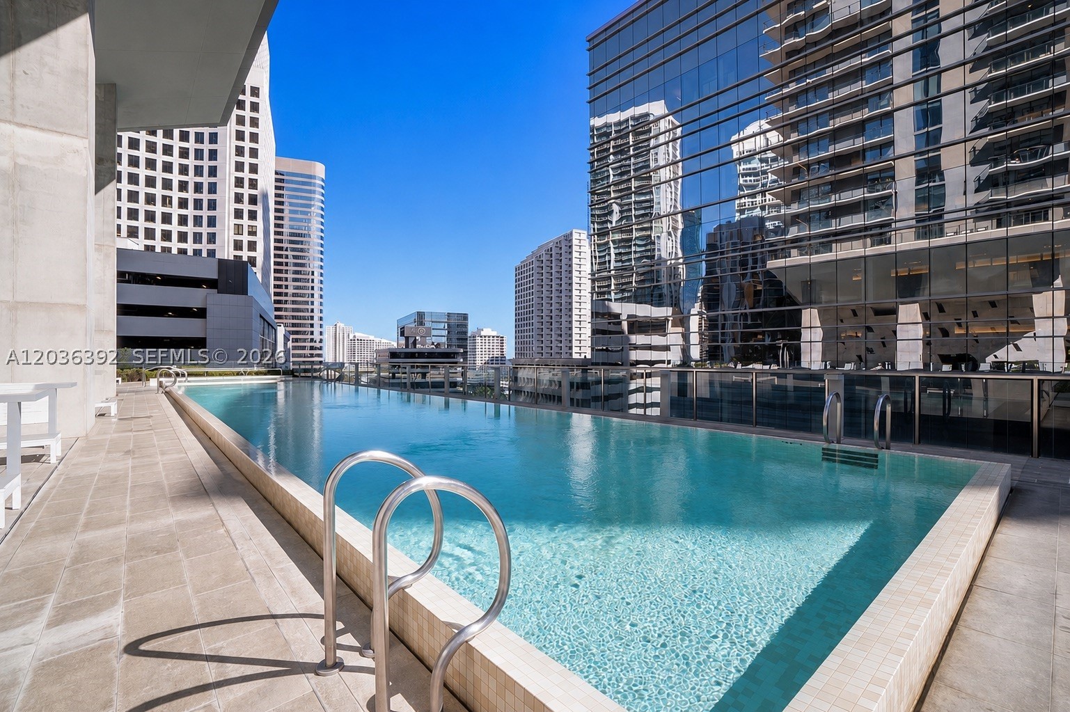 REACH CONDO - Residential