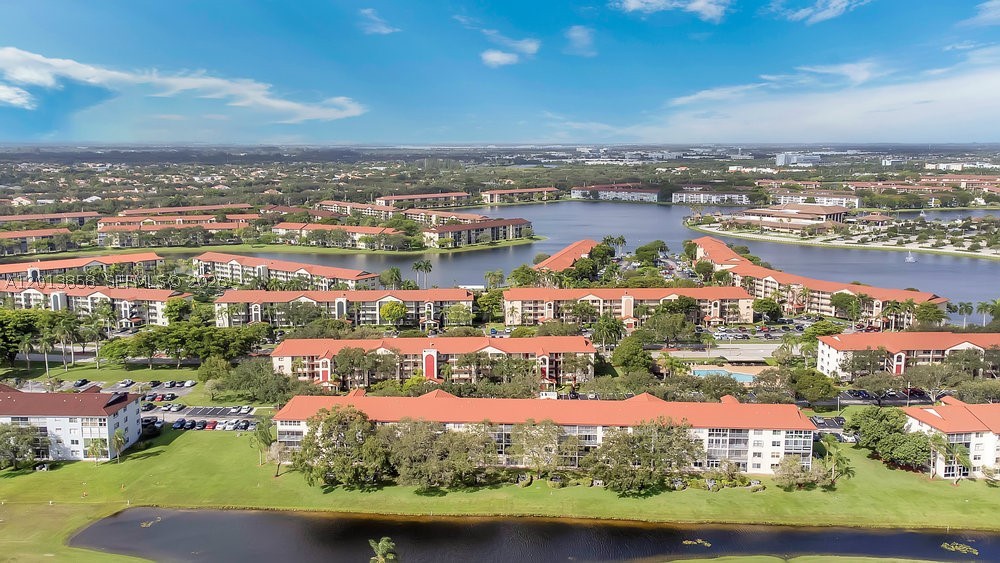 Cambridge at Century - Residential