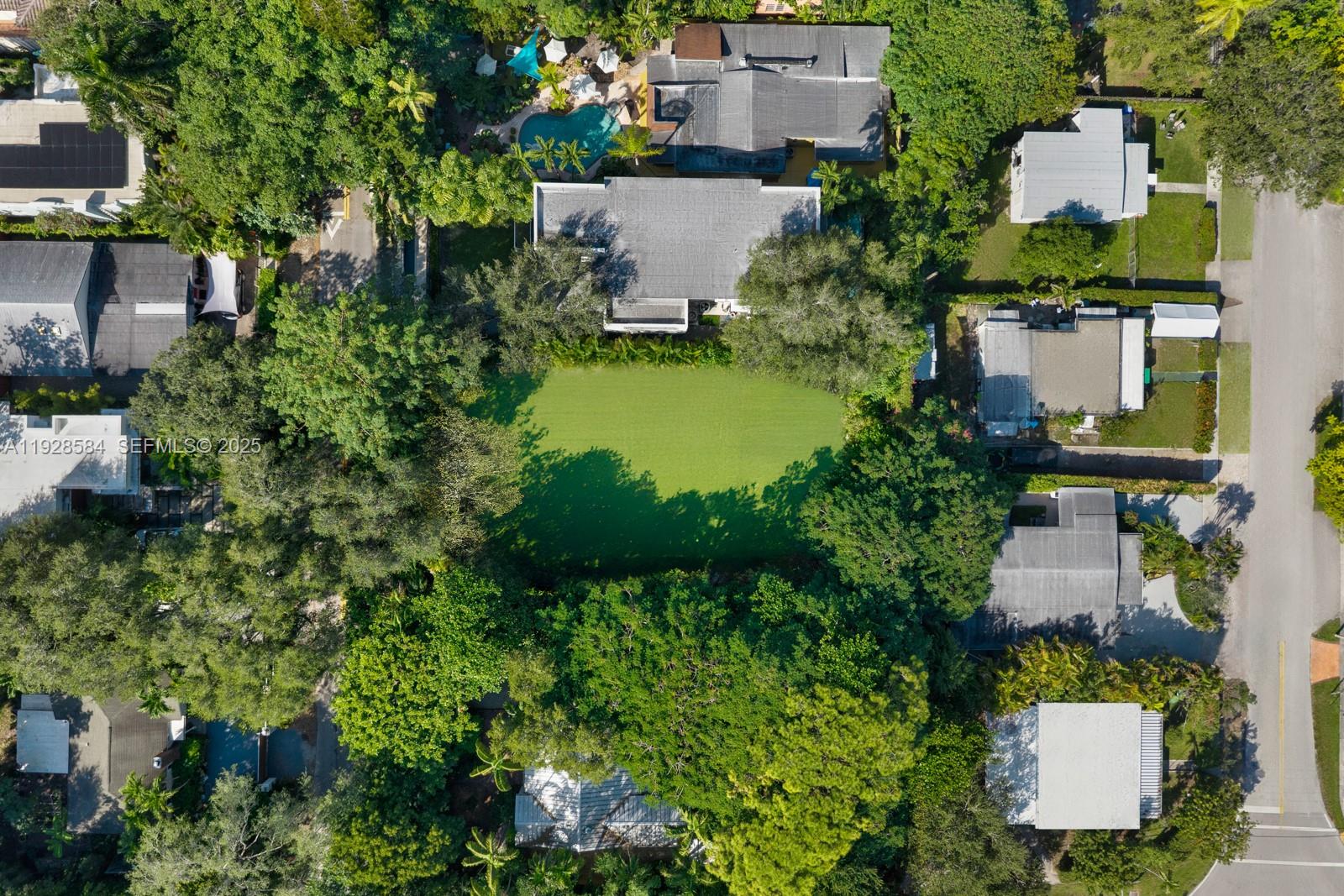 DOUGLAS CIRCLE - Residential
