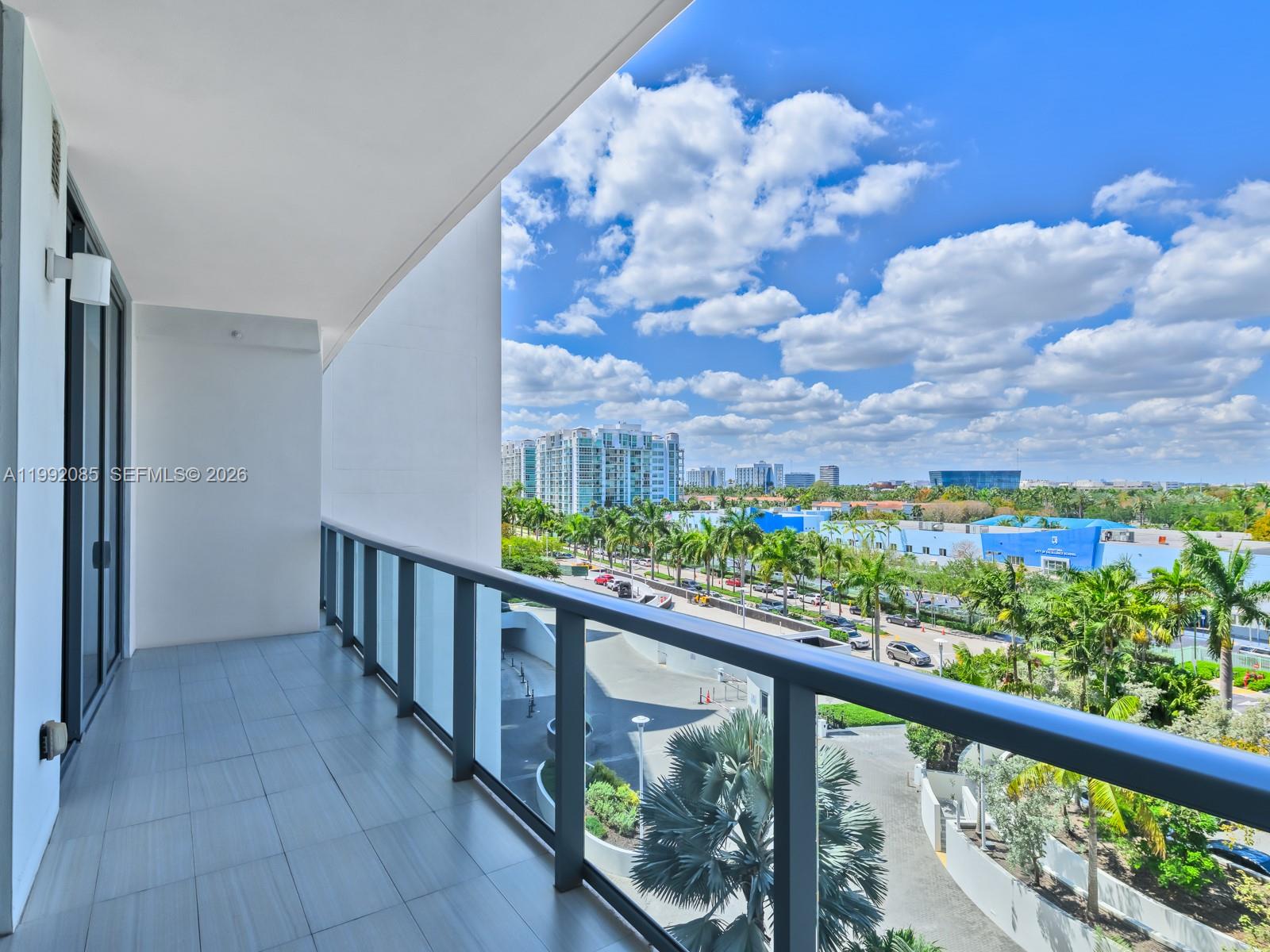 ECHO CONDO - Residential