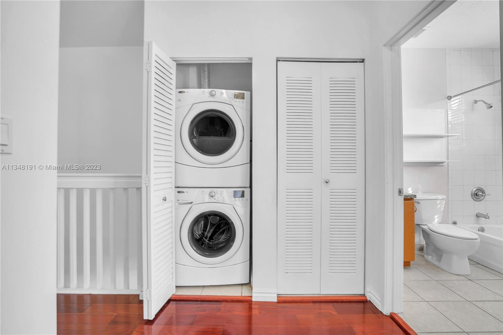 BREEZE CONDO - Residential