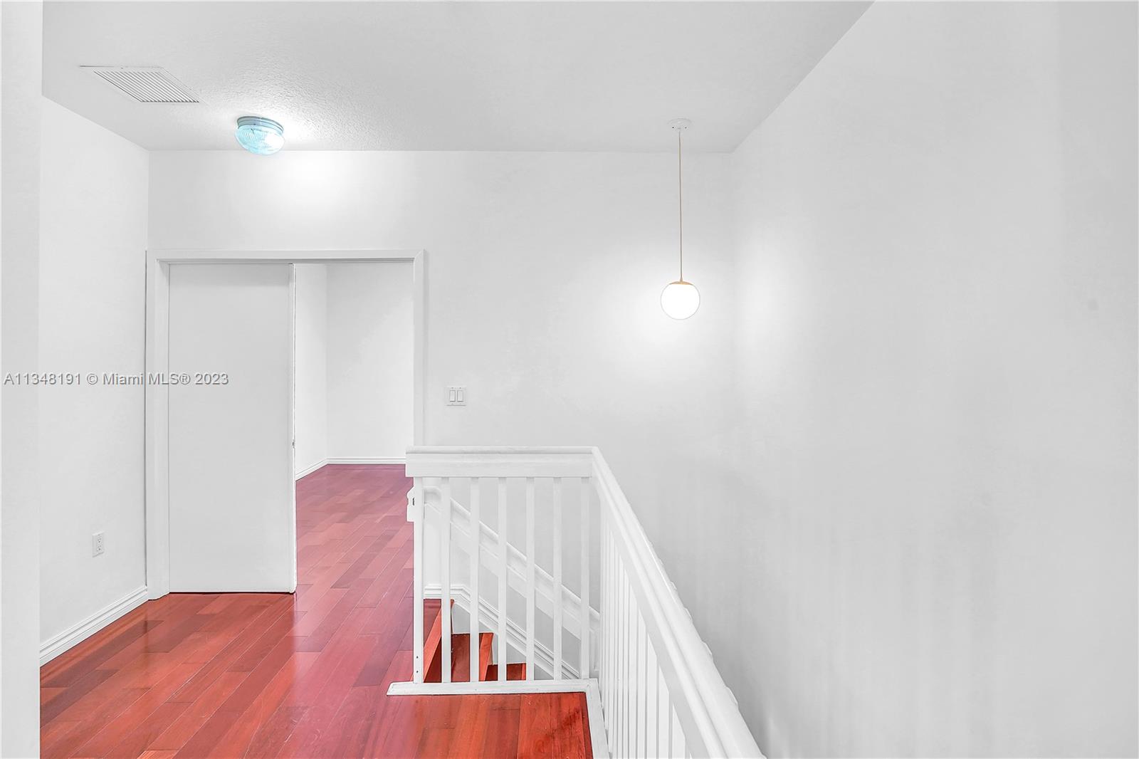 BREEZE CONDO - Residential