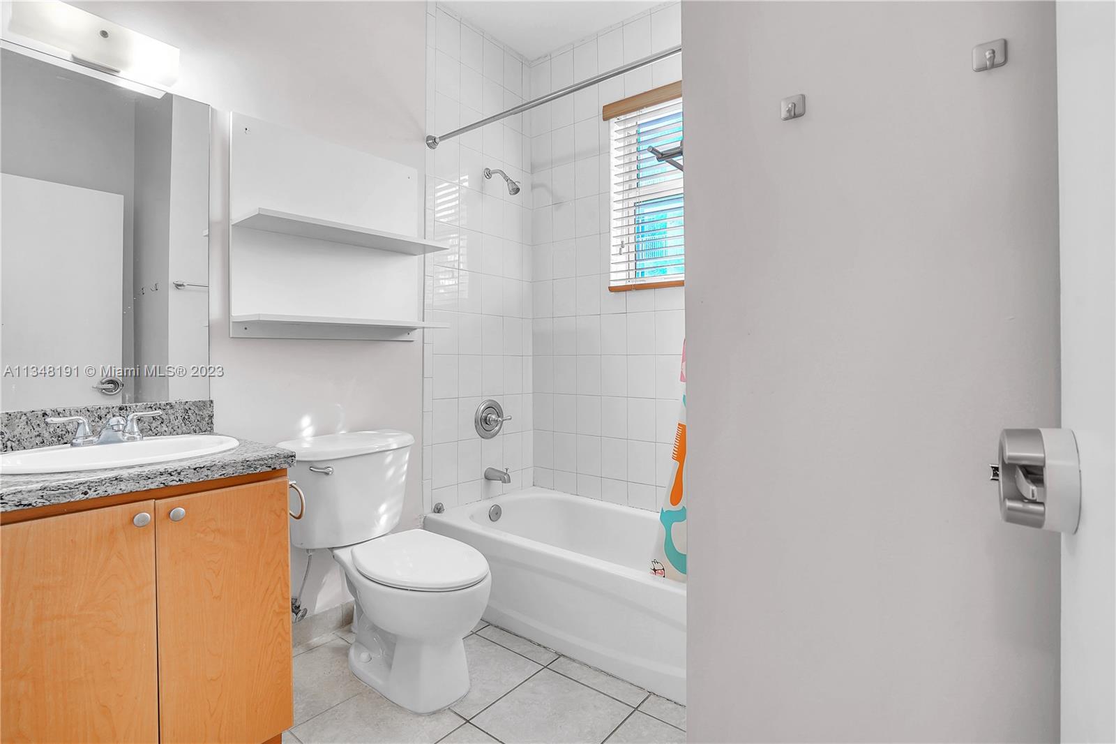 BREEZE CONDO - Residential