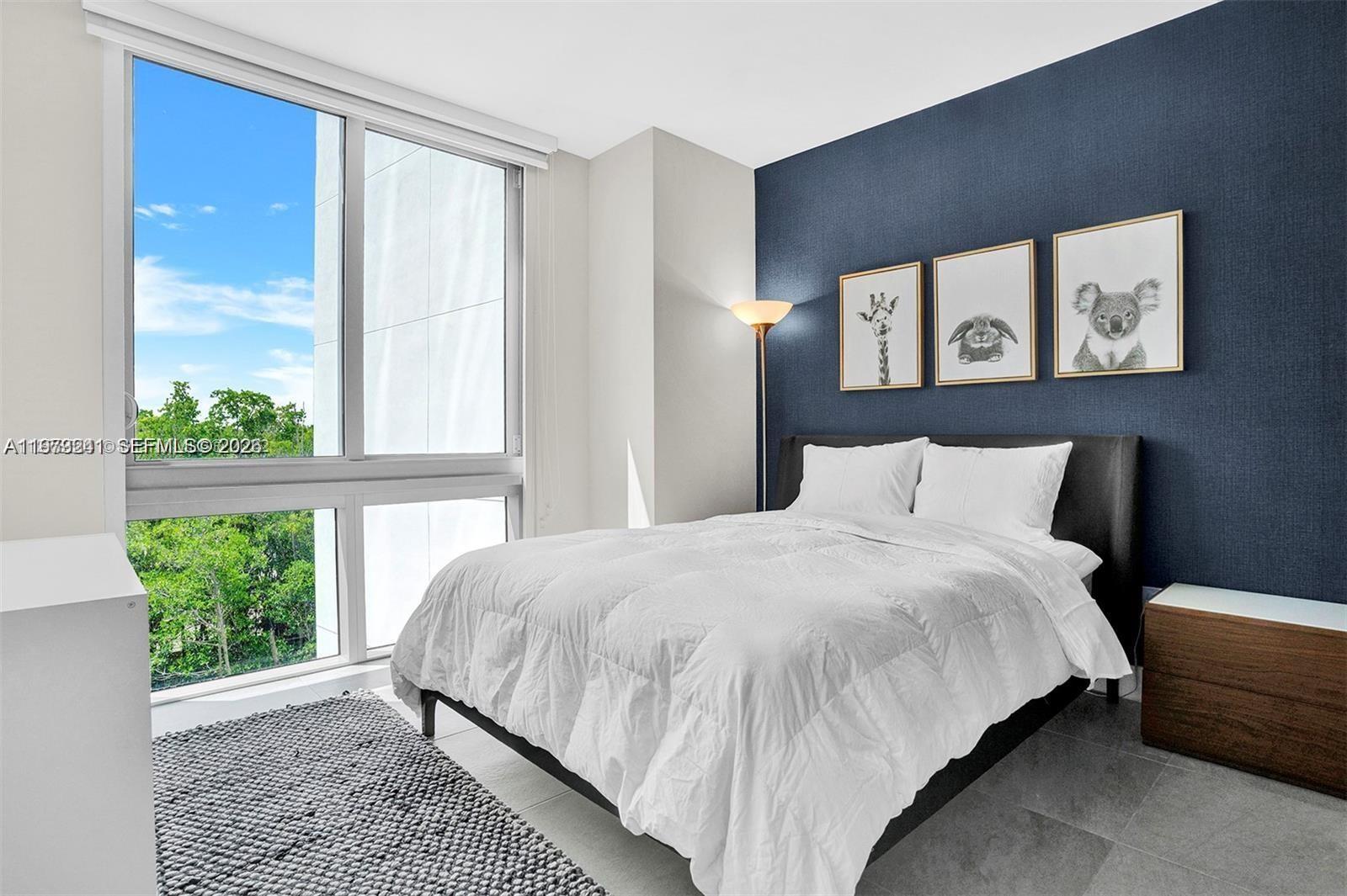 THE HARBOUR SOUTH CONDO - Residential