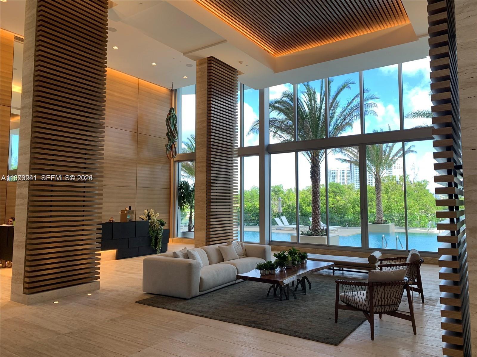 THE HARBOUR SOUTH CONDO - Residential