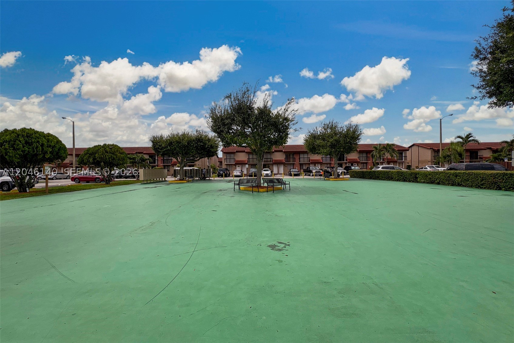 VILLAS UNIVERSITY SQUARE - Residential