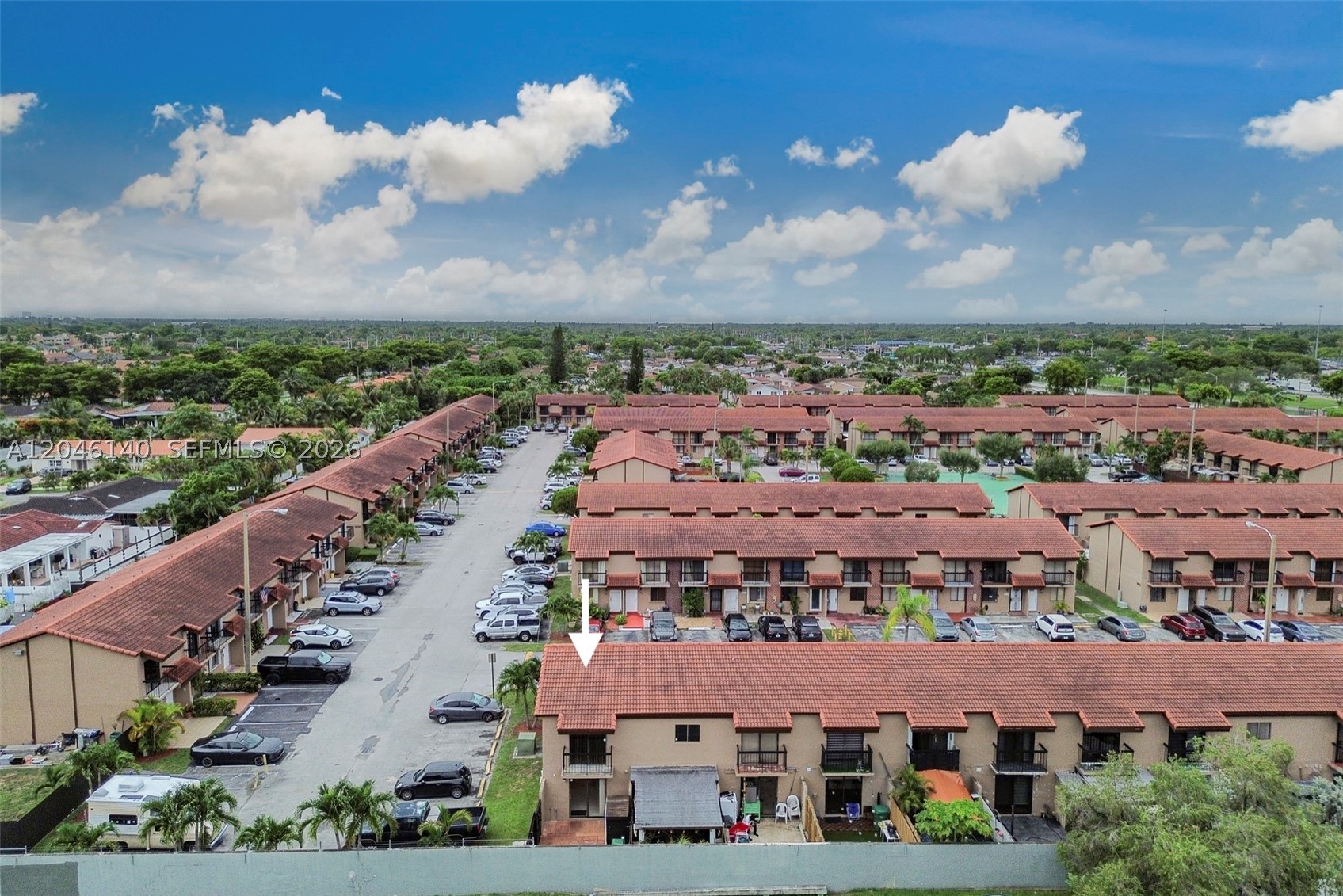 VILLAS UNIVERSITY SQUARE - Residential