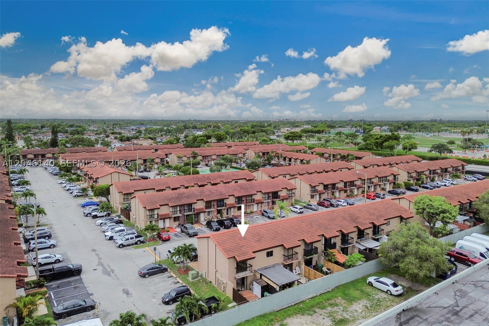 VILLAS UNIVERSITY SQUARE - Residential