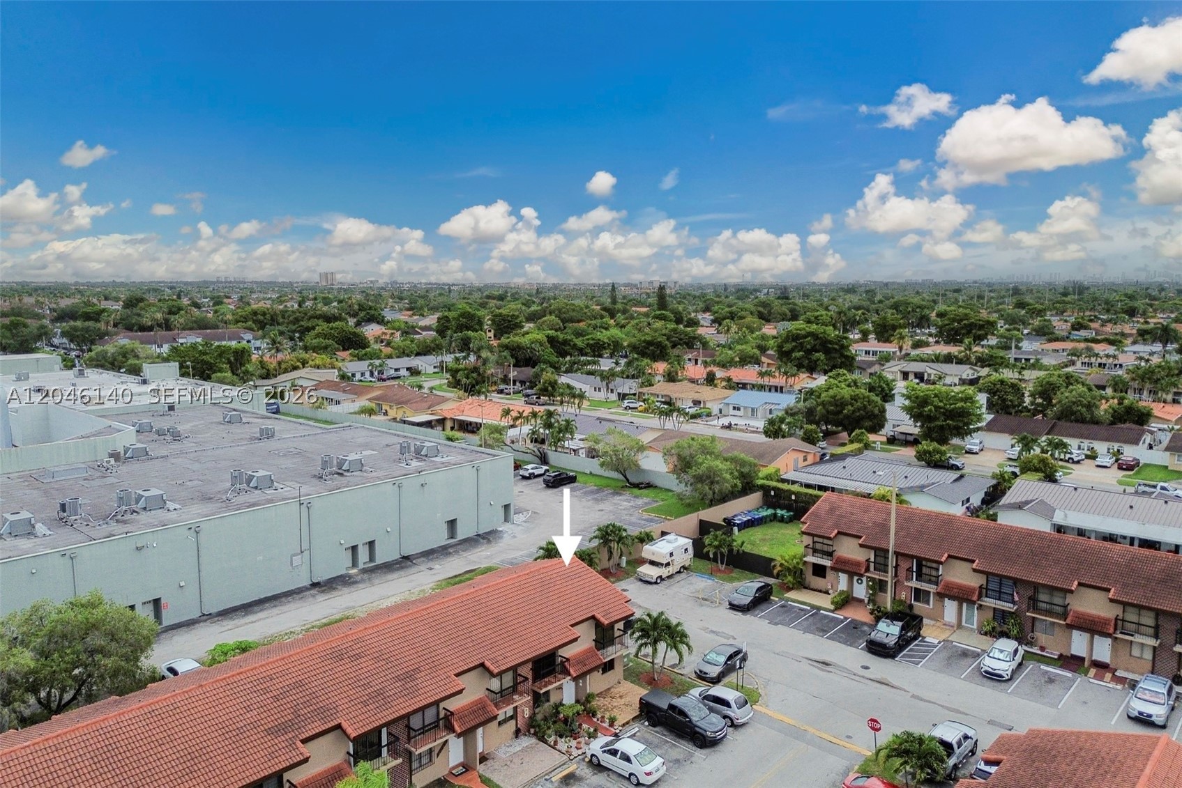 VILLAS UNIVERSITY SQUARE - Residential