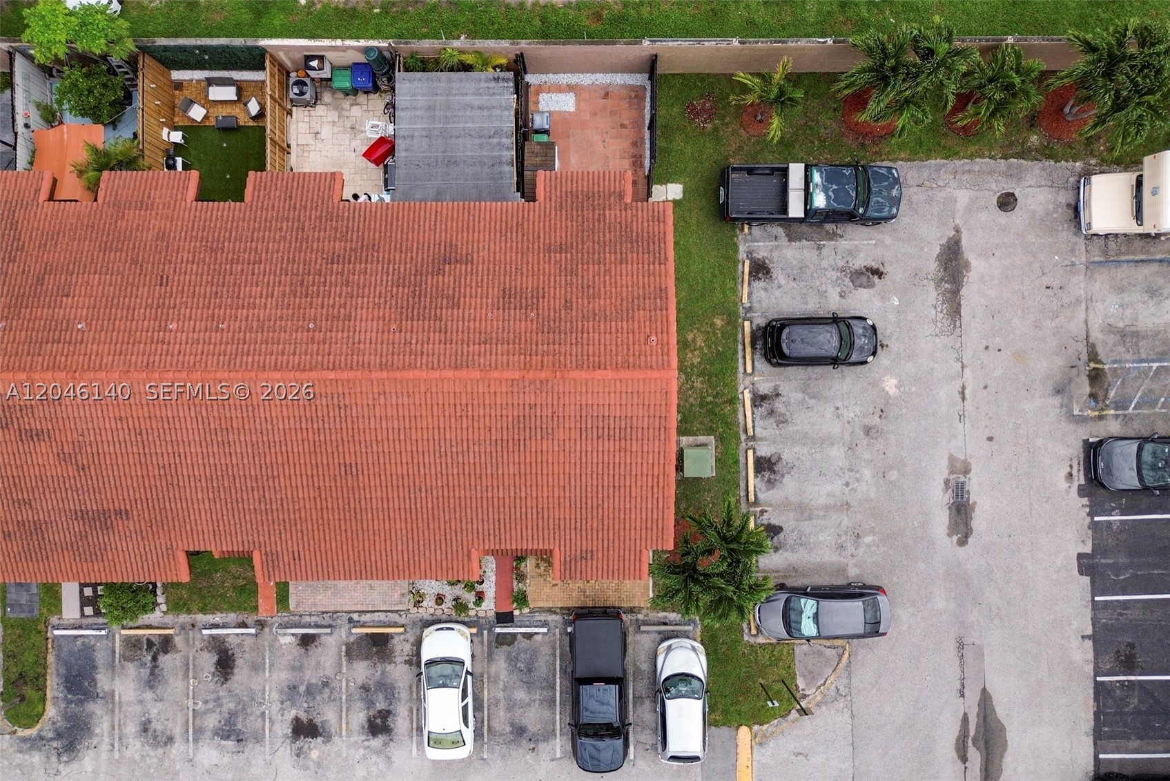 VILLAS UNIVERSITY SQUARE - Residential