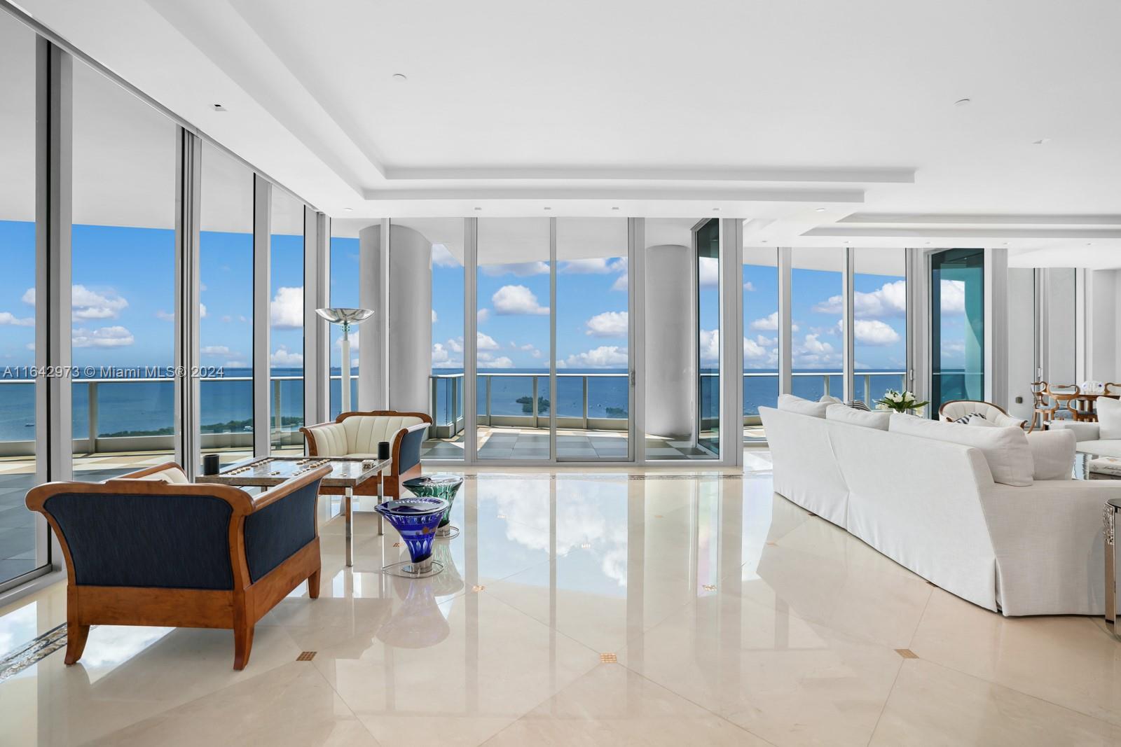 GROVENOR HOUSE CONDO - Residential