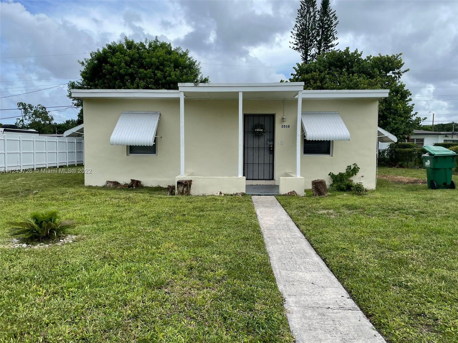 Beautifully updated single family home. This charming home offers two bedrooms and one updated bath, comfortable living areas with tile floors throughout. Fully upgraded kitchen with all stainless steel appliances, updated bathrooms, large yard space and more! No HOA allowing for commercial vehicles; yard space allows room for a boat and ample parking space. Centrally located near shopping, restaurants access to major highways and more!