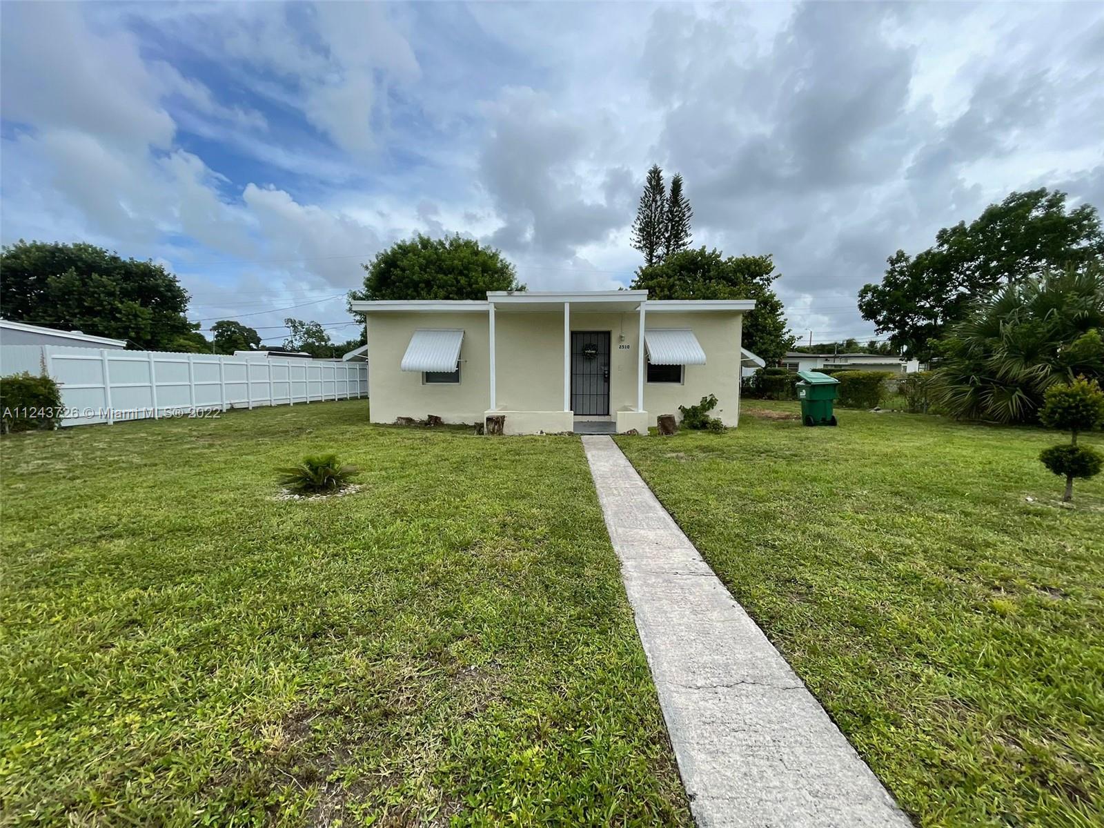 BUNCHE PARK - Residential Lease