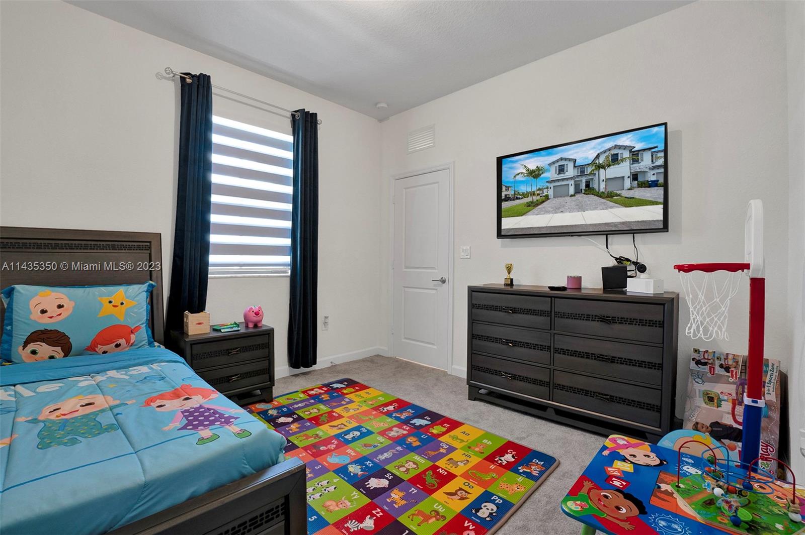 VISTA LAGO - Residential