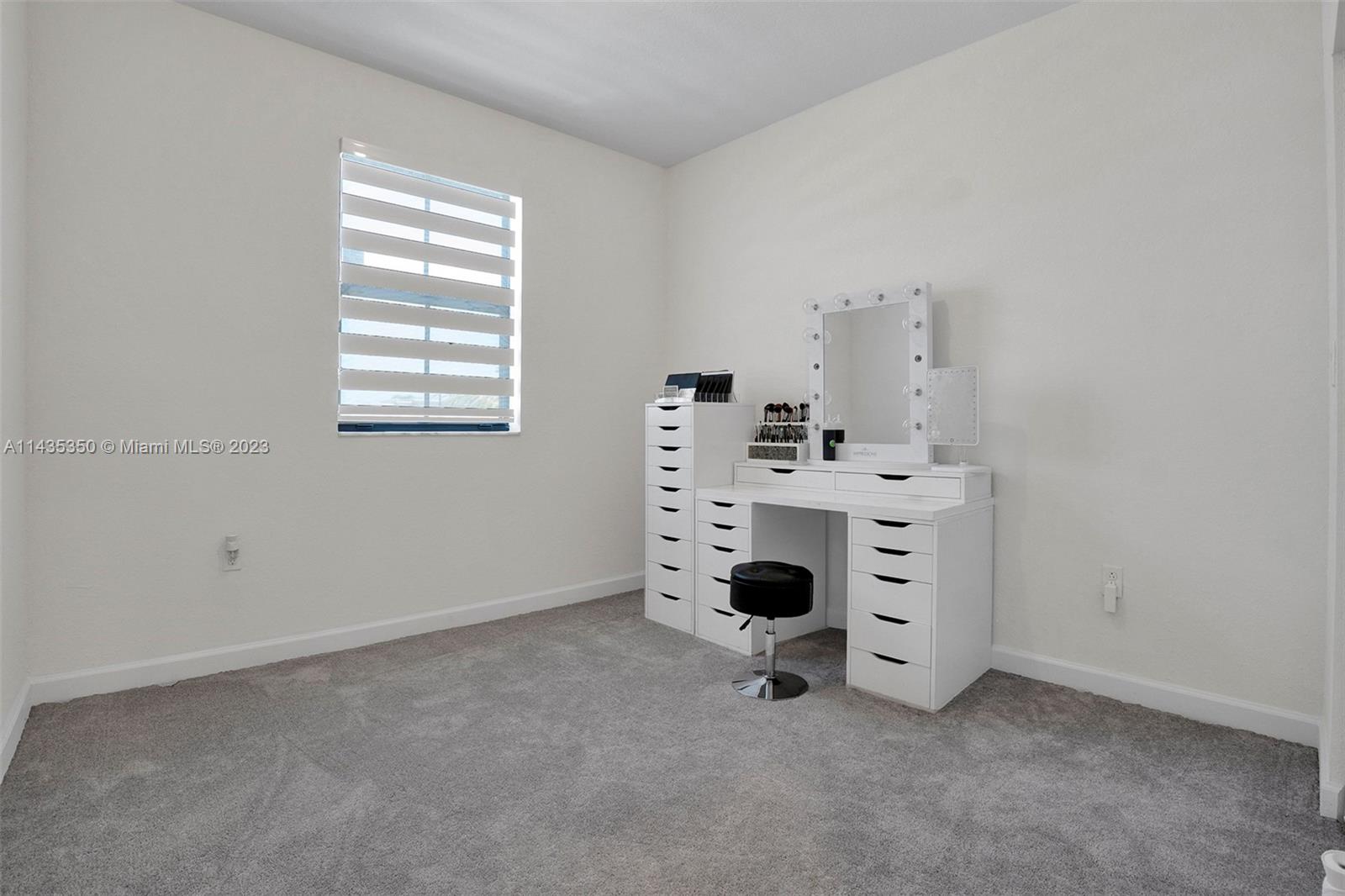 VISTA LAGO - Residential